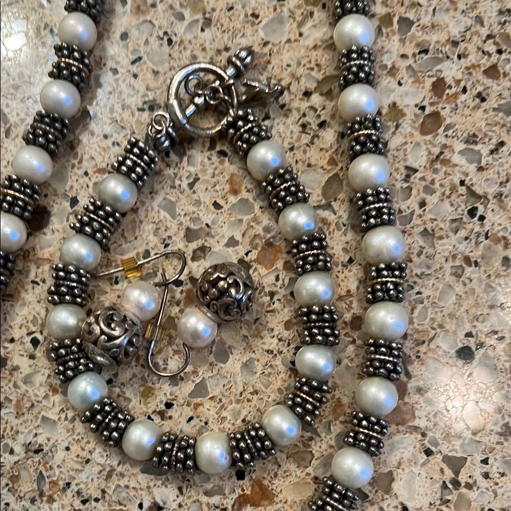 Silver and White Beaded Necklace. Bracelet  and earrings with Elegant Design